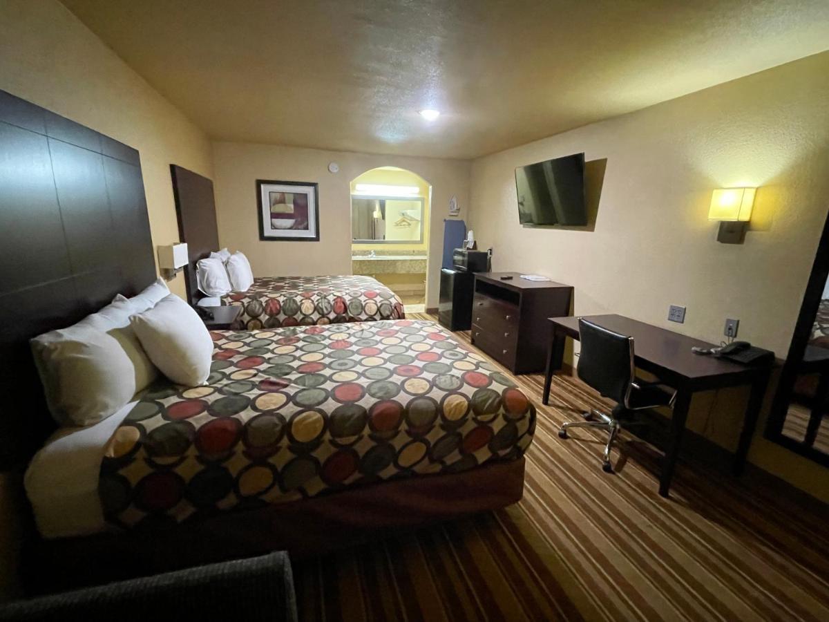 Giddings Executive Inn Exterior photo