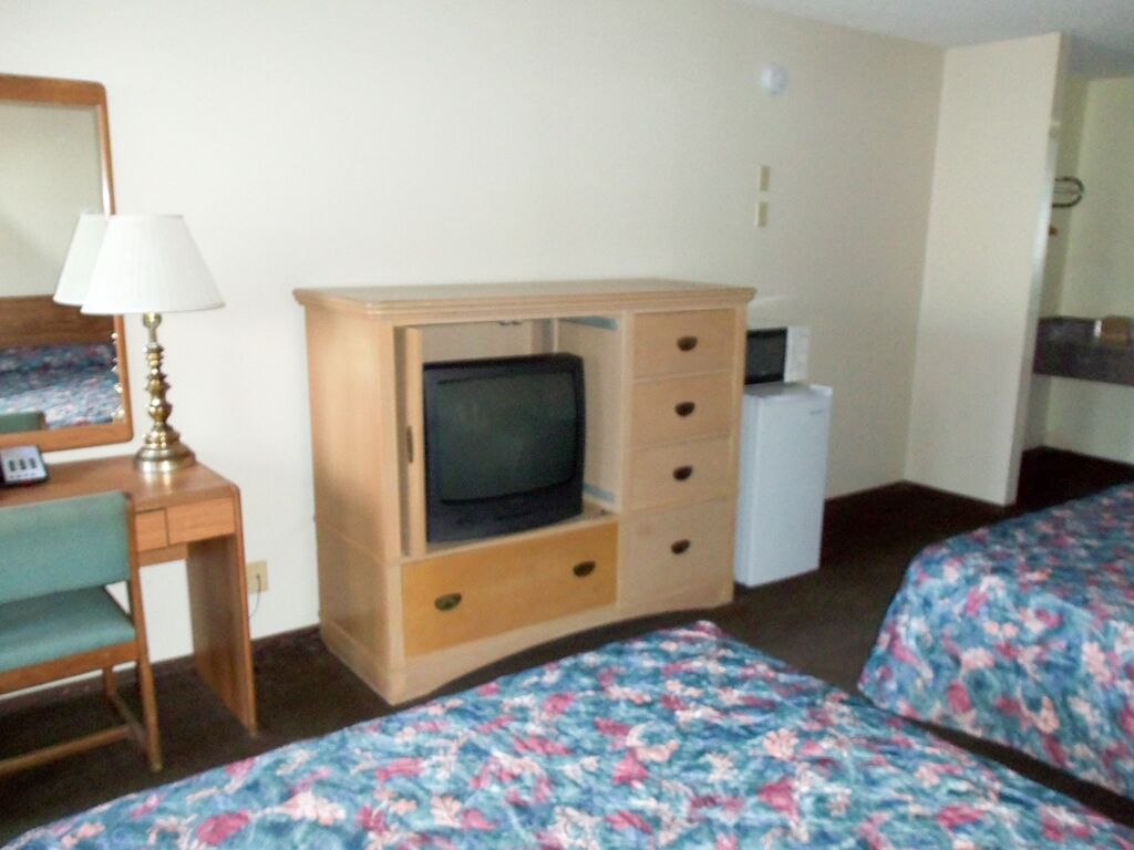 Giddings Executive Inn Room photo