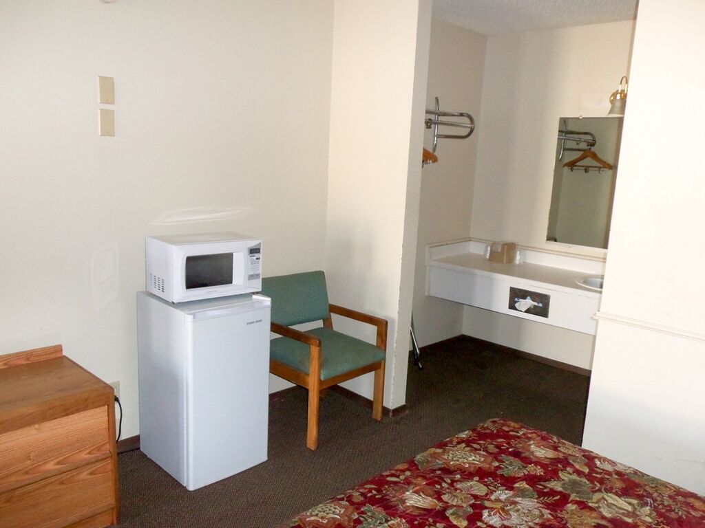 Giddings Executive Inn Room photo